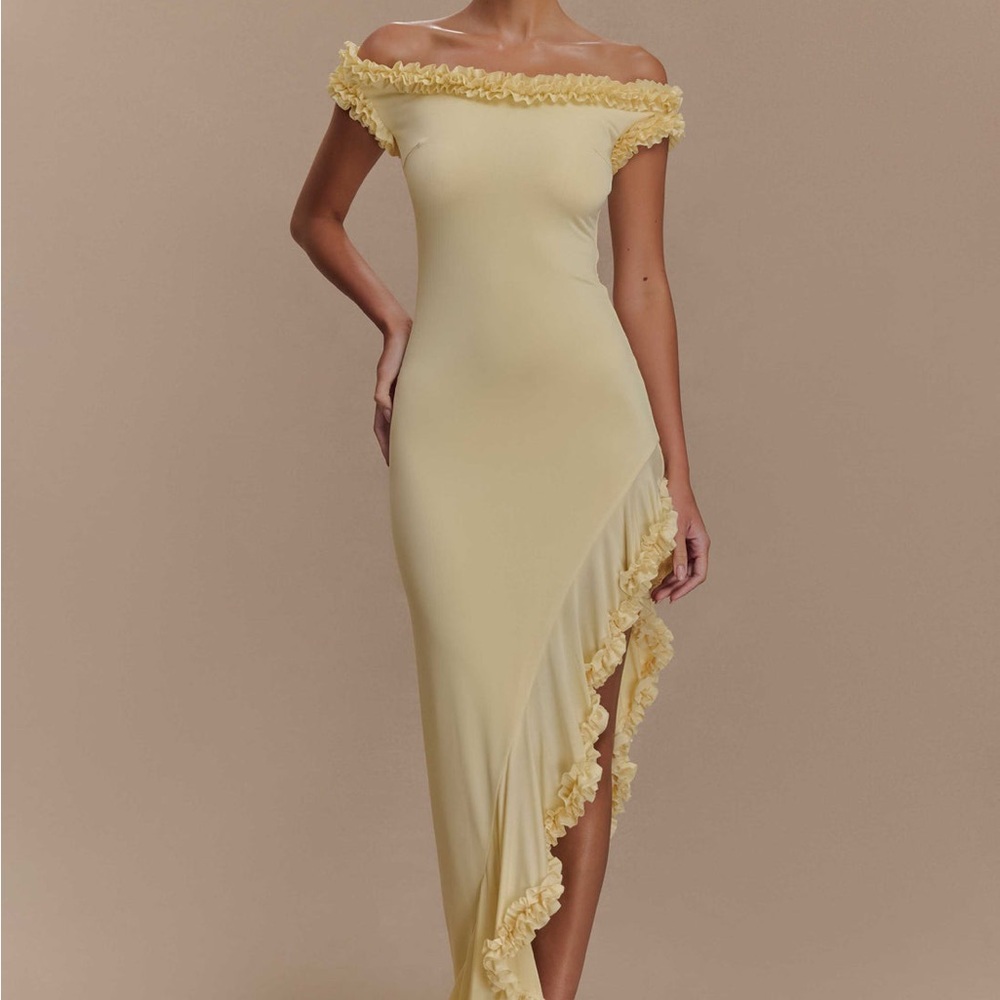 Meshki Pale Yellow Off-Shoulder Ruffle Midi Dress - Picture 1 of 12